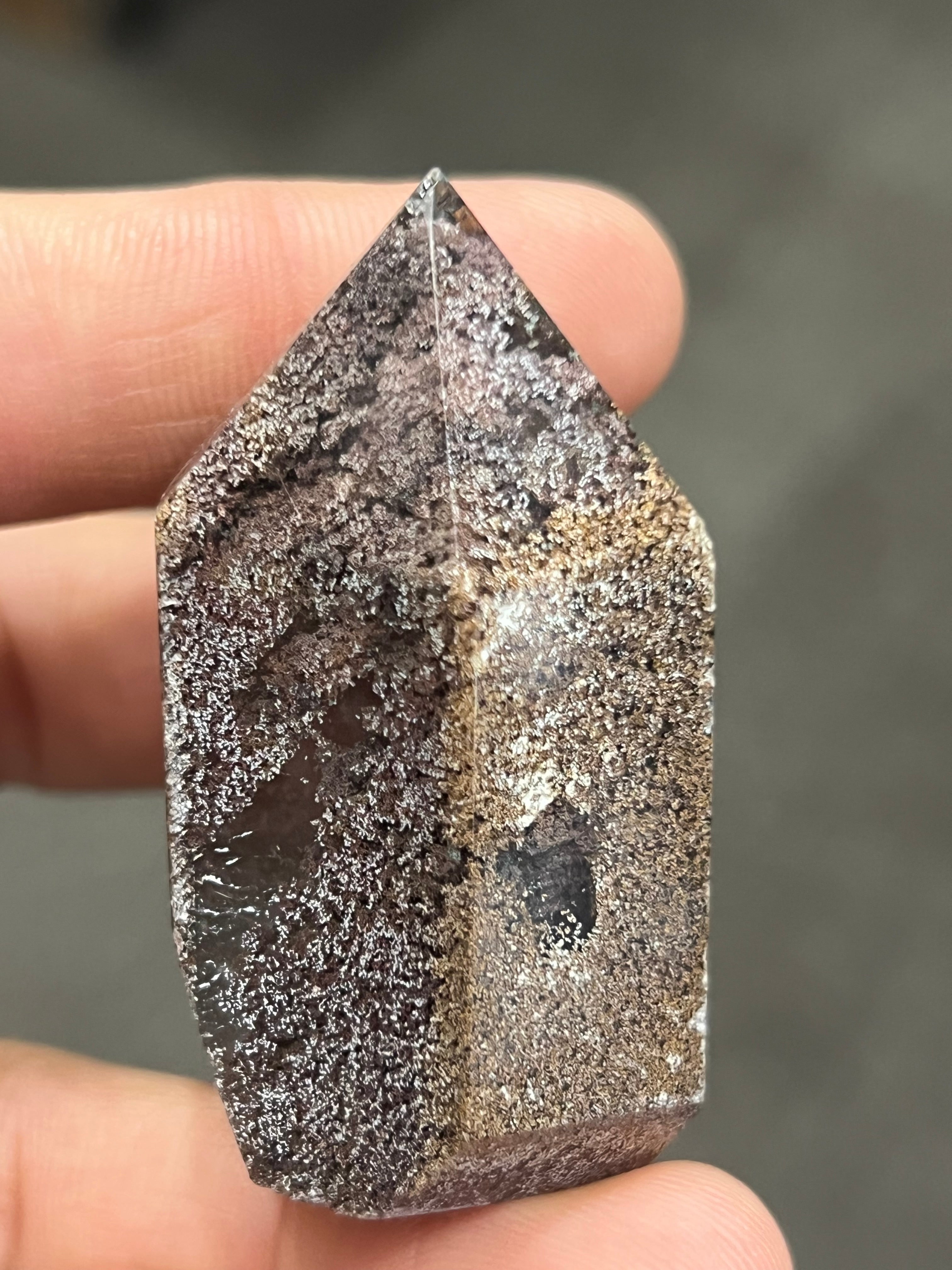 Garden Quartz ( Lodolite )