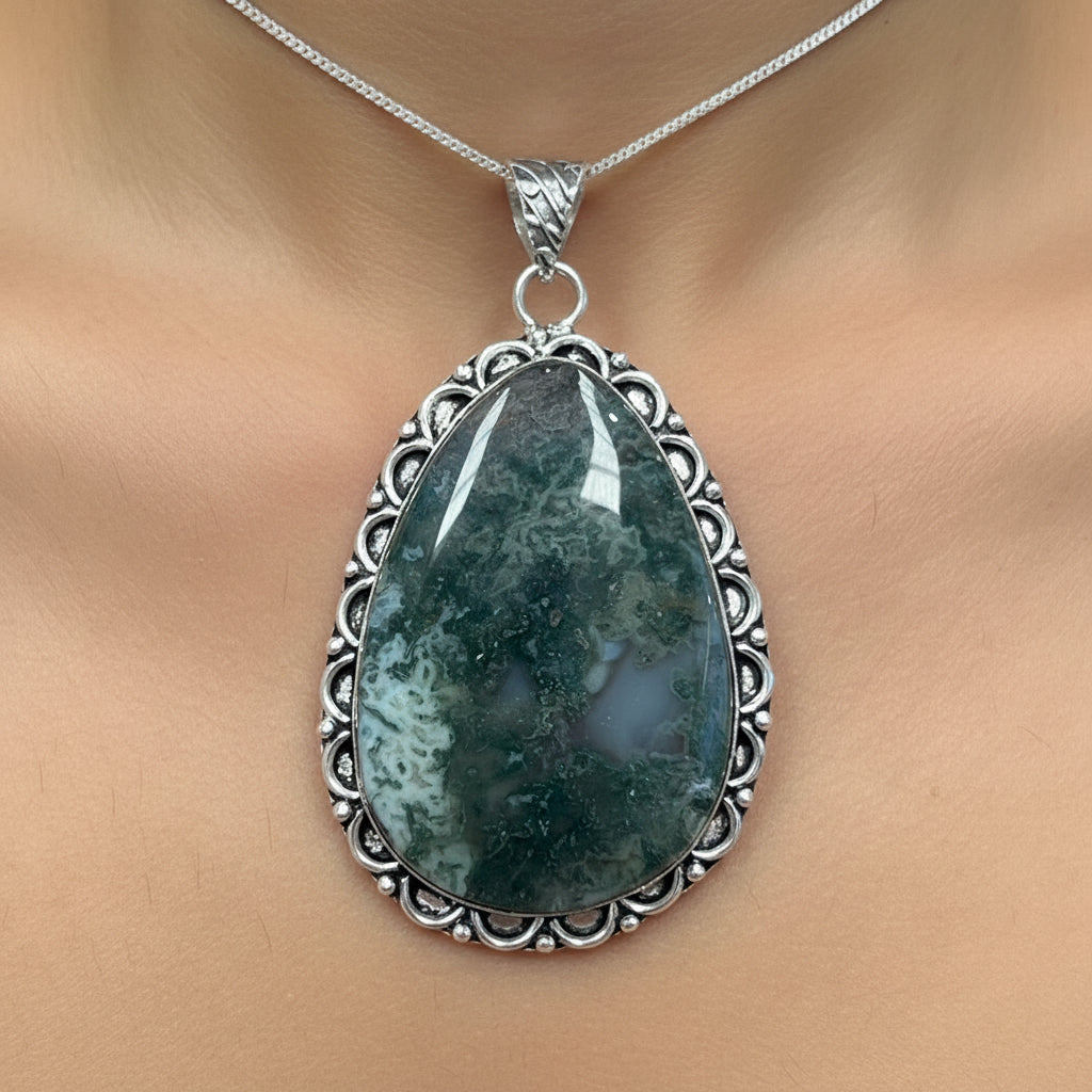 Moss agate pendant