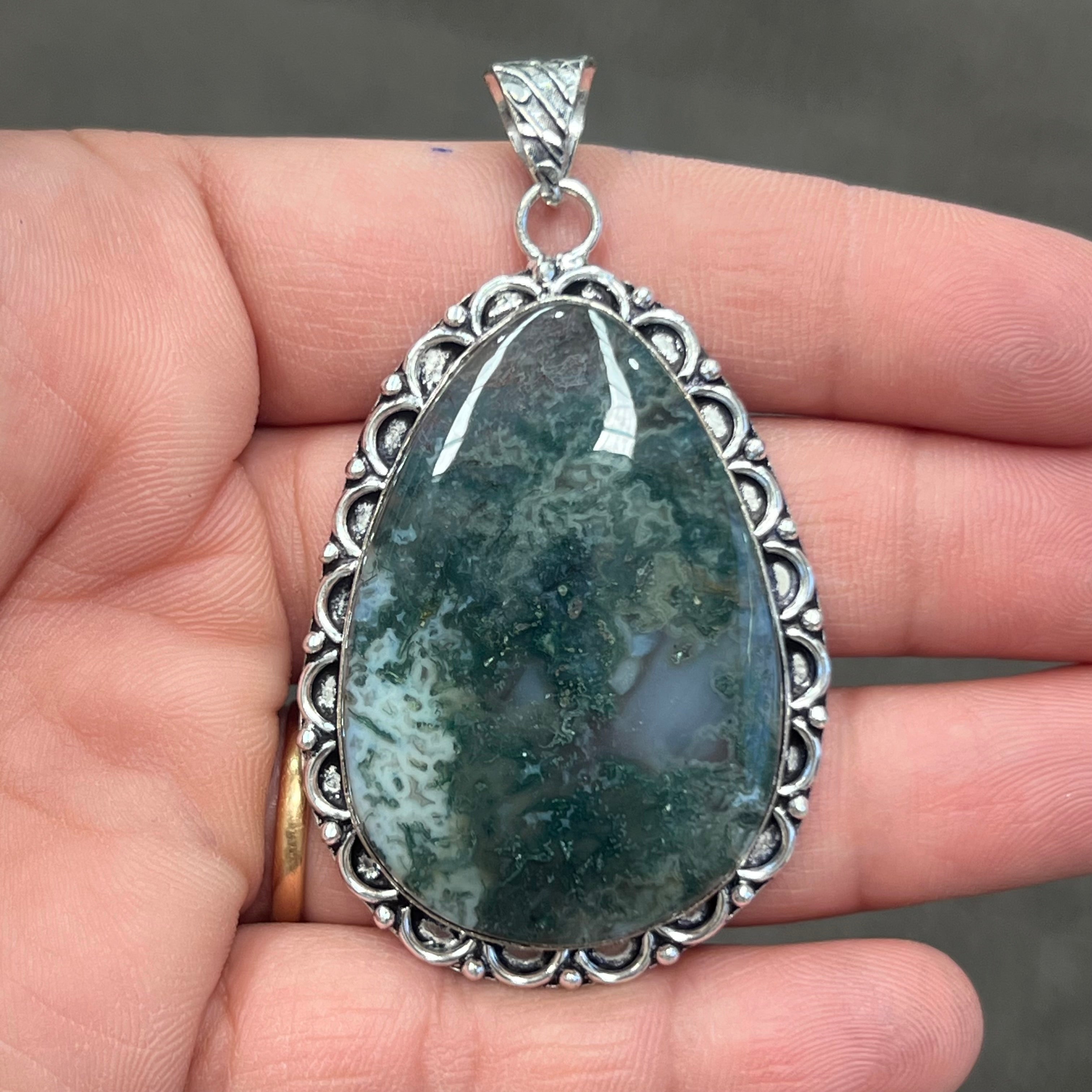 Moss agate pendant