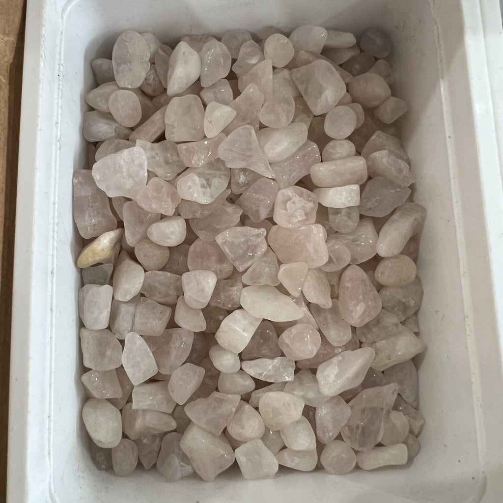Rose Quartz Chips image 1