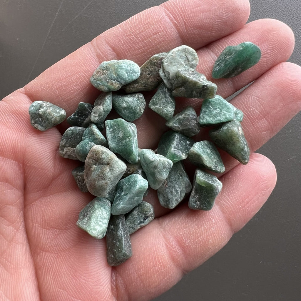 Dark Green Aventurine Chips image 0