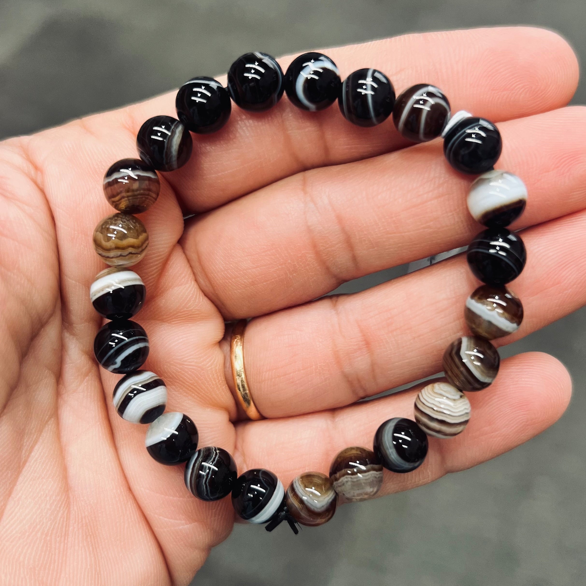 Sulemani Hakik/ Akik