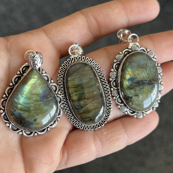 Labradorite Pendant